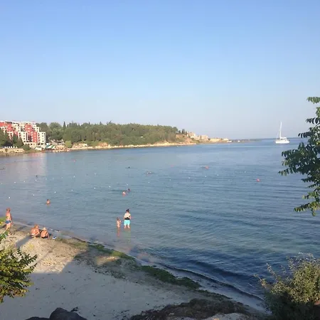 Konukevi Lilia 4*