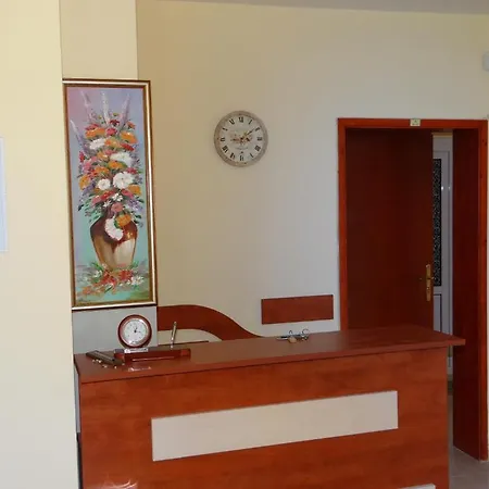 Konukevi Lilia 4*
